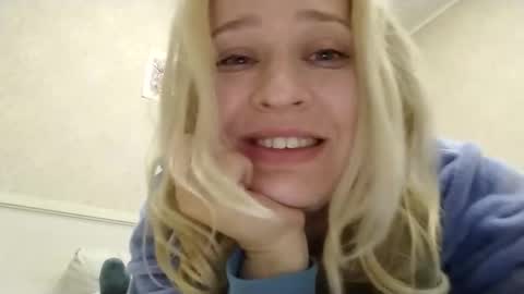 Snapshot of mila_420 chatting on 04.17.26 Mila 420 online show from 04.17.26
