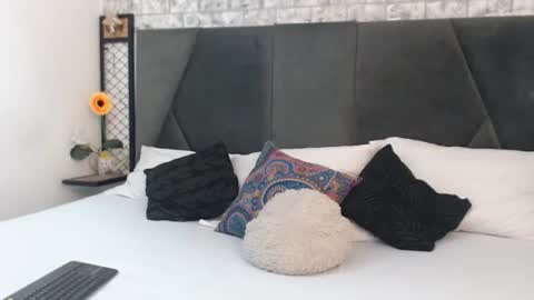 mila_adamss online show from 10.05.25