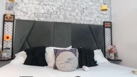 mila_adamss online show from 01.09.26