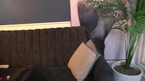 Mila and Nia  online show from 04.01.26