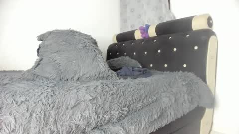 Snapshot of mila_dash chatting on 02.12.25 Mila Dash online show from 02.12.25