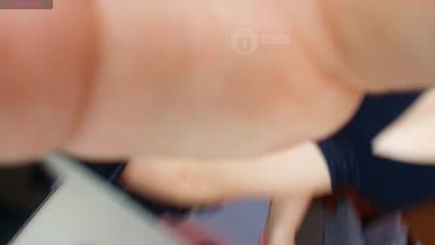 Snapshot of mila_kiitty chatting on 02.05.25 Milena online show from 02.05.25