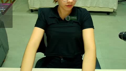 Snapshot of mila_kiitty chatting on 02.23.25 Milena online show from 02.23.25