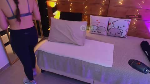 Snapshot of mila_kiitty chatting on 09.10.25 Milena online show from 09.10.25