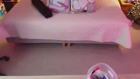 Snapshot of mila_kiitty chatting on 12.01.25 Milena online show from 12.01.25