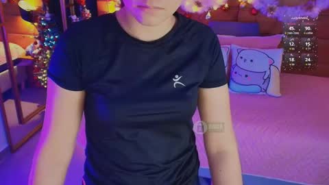 Snapshot of mila_kiitty chatting on 12.19.25 Milena online show from 12.19.25