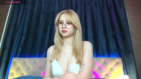 mila_kinor online show from 02.18.25