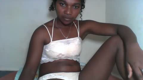 mila_lunah online show from 03.17.26