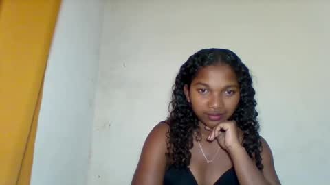 Snapshot of mila_lunah chatting on 04.25.26 mila_lunah online show from 04.25.26
