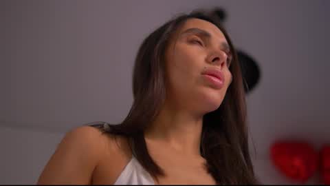 mila may  online show from 03.07.25