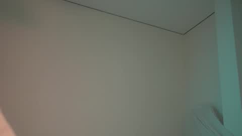 mila may  online show from 09.28.25