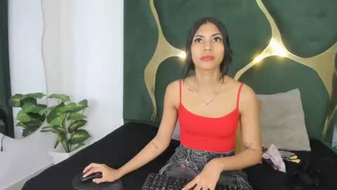 Snapshot of mila_petiteasm chatting on 06.29.26 mila_petiteasm online show from 06.29.26