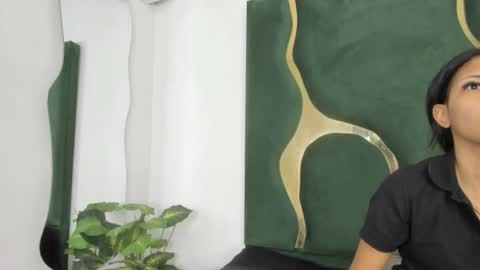 Snapshot of mila_petiteasm chatting on 07.10.26 mila_petiteasm online show from 07.10.26