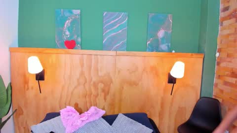 Mila and samy online show from 10.21.25