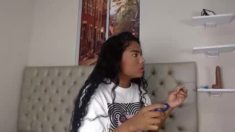 Snapshot of mila_sophia chatting on 11.07.25 sophia online show from 11.07.25