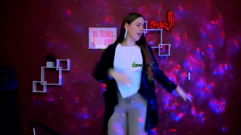 mila_sun__ online show from 02.18.26