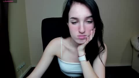 Mila online show from 09.24.25