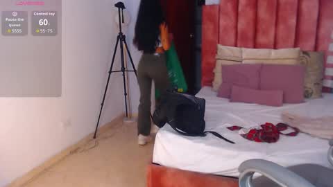 milaa_star online show from 10.01.25