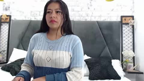Snapshot of milaaadams chatting on 01.10.25 mila online show from 01.10.25