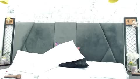 Snapshot of milaaadams chatting on 01.10.25 mila online show from 01.10.25