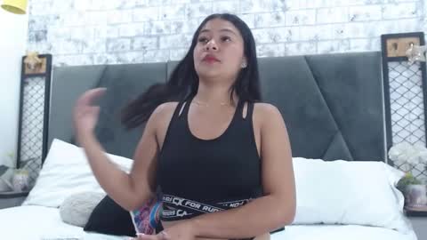 Snapshot of milaaadams chatting on 01.27.25 mila online show from 01.27.25