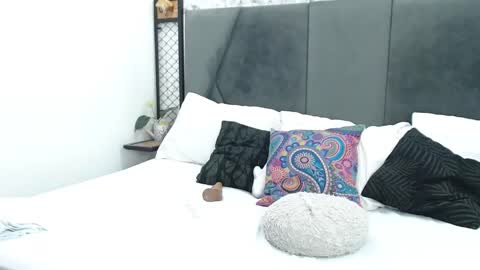 Snapshot of milaaadams chatting on 01.30.25 mila online show from 01.30.25