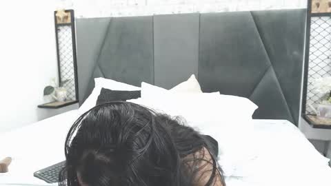 Snapshot of milaaadams chatting on 02.10.25 mila online show from 02.10.25