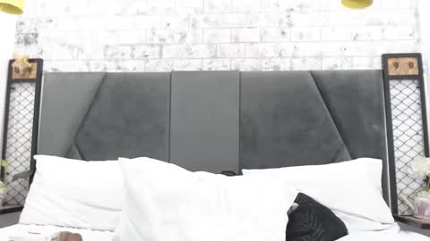 Snapshot of milaaadams chatting on 03.12.25 mila online show from 03.12.25