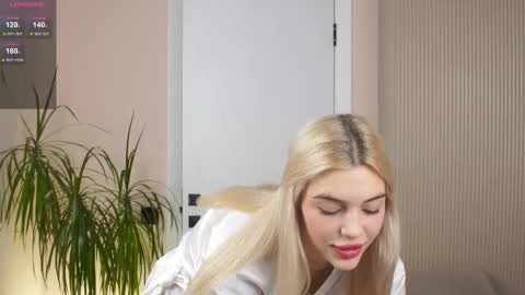 Mila and u can call me sweet bunny online show from 11.12.25