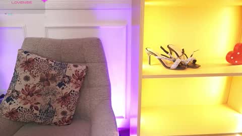 milacrave online show from 02.10.26