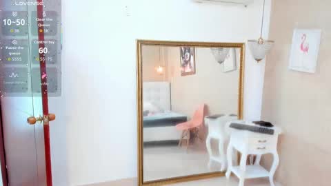 Snapshot of miladiosa chatting on 09.22.25 miladiosa online show from 09.22.25