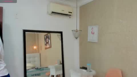 Snapshot of miladiosa chatting on 09.27.25 miladiosa online show from 09.27.25