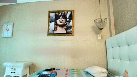 Snapshot of miladiosa chatting on 11.11.25 miladiosa online show from 11.11.25