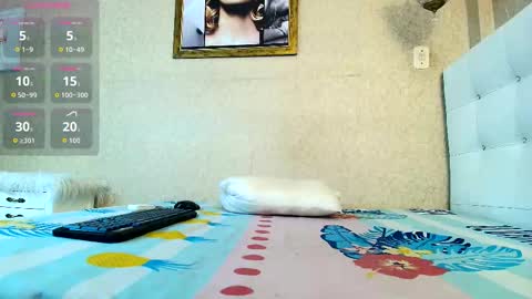 Snapshot of miladiosa chatting on 11.14.25 miladiosa online show from 11.14.25