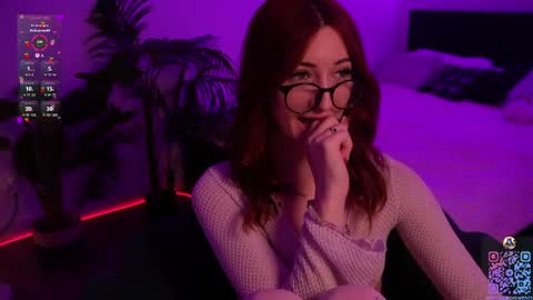 First stream with my Bestie  My name is Mila. and her is hazelhayees Devil online show from 05.01.26