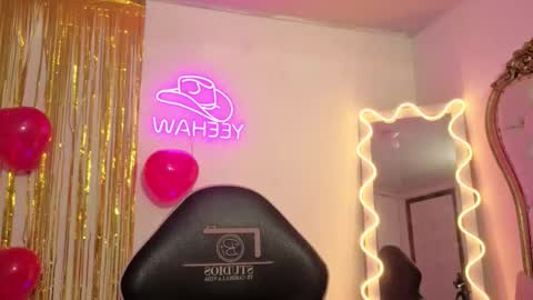 Snapshot of milah_tay chatting on 02.17.26 milah_tay online show from 02.17.26