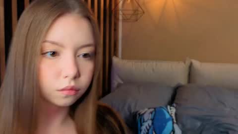 Snapshot of milaice chatting on 04.29.26 Mila online show from 04.29.26