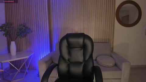 Mila  online show from 11.11.25