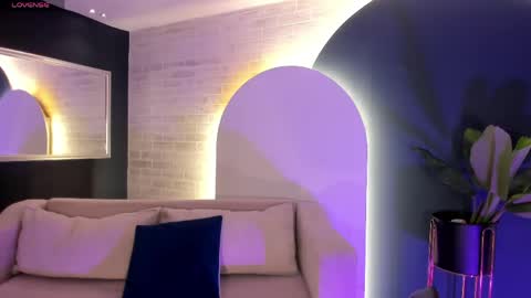 Mila  online show from 04.17.26