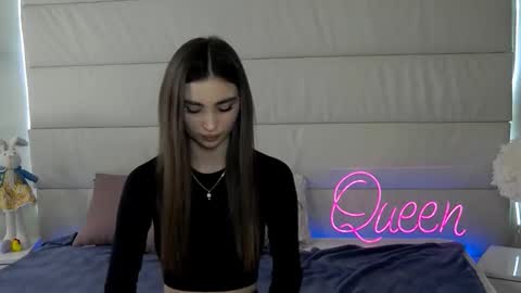 Snapshot of milalick chatting on 04.04.26 milalick online show from 04.04.26