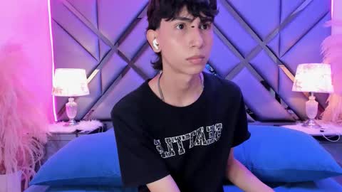 milan_lewiss online show from 02.10.26