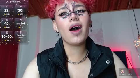 Snapshot of milan_rf chatting on 01.06.25 MILAN online show from 01.06.25