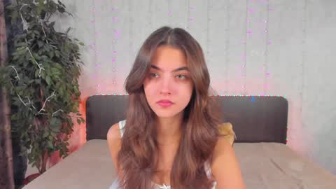 Snapshot of milana_crystal_ chatting on 12.02.24 Milana online show from 12.02.24