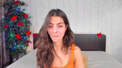 Snapshot of milana_crystal_ chatting on 01.08.25 Milana online show from 01.08.25