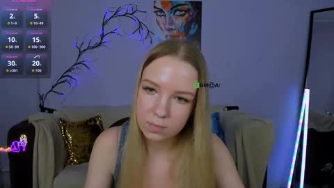 Snapshot of milana_stars chatting on 09.11.25 Mila online show from 09.11.25