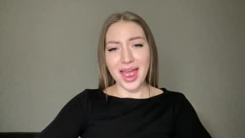 Snapshot of milanaaa_ chatting on 12.02.24 Milana online show from 12.02.24