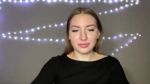 Snapshot of milanaaa_ chatting on 12.03.24 Milana online show from 12.03.24