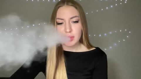 Snapshot of milanaaa_ chatting on 12.07.24 Milana online show from 12.07.24