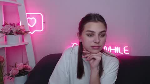 milanaangelas online show from 01.17.25