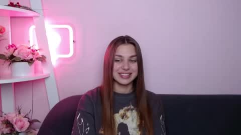 Snapshot of milanaangelas chatting on 04.21.26 milanaangelas online show from 04.21.26